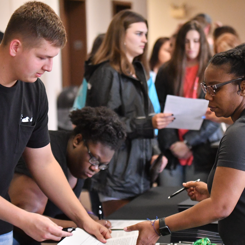 Photo of Northeast Students and Advisors during Registration