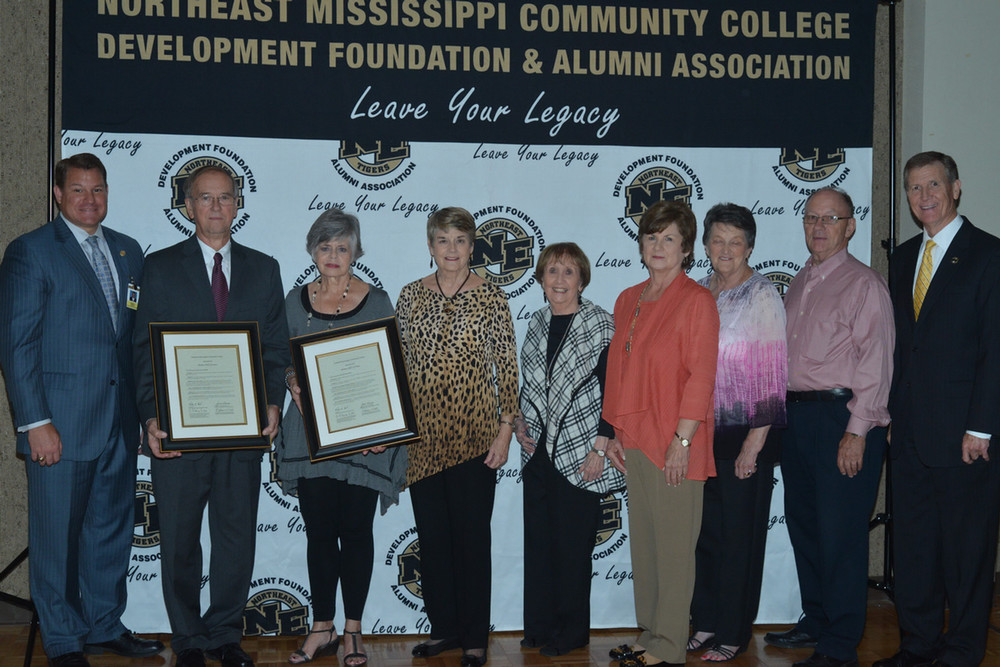 vp Patrick eaton, inductee Vance witt, barbara shackelford and members of Earline Woods family, and president Ricky ford 