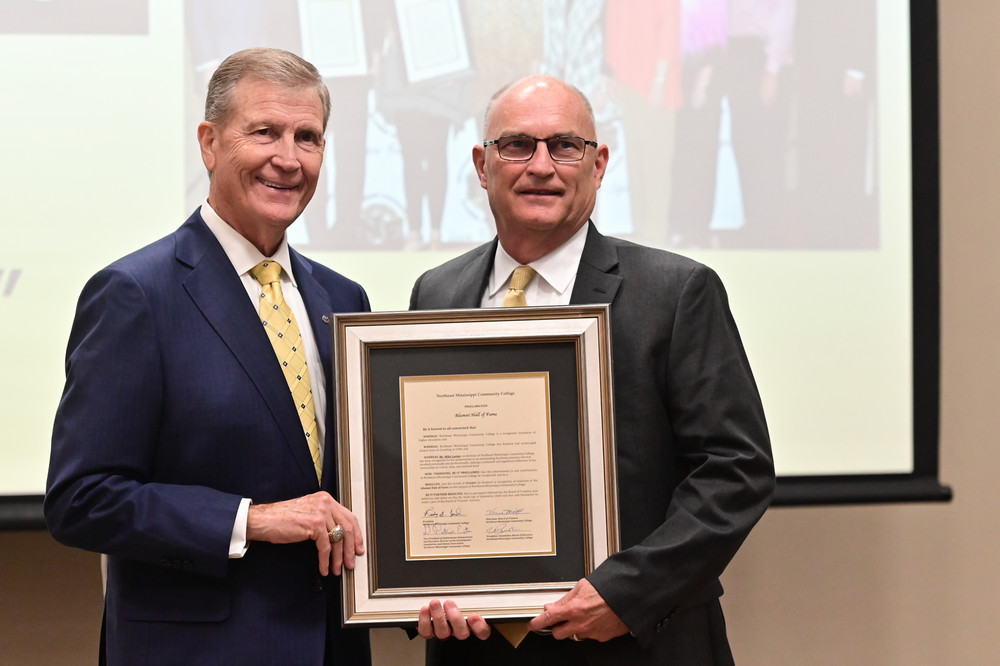 2024 Alumni Hall of Fame Inductee Mike Lester with President Ricky Ford