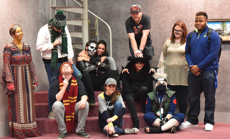 Visual Arts Club students