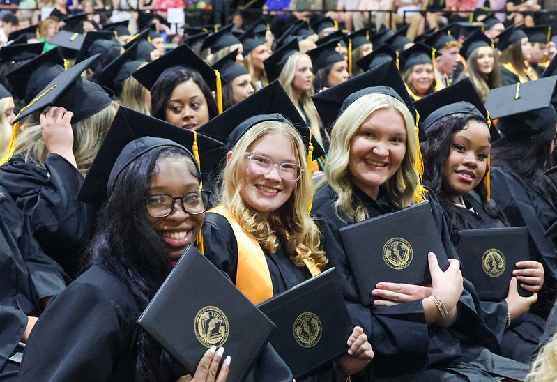 Northeast Mississippi Community College students walking on campus